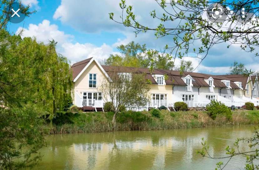 Emerald Lake House South Cerney Zewnętrze zdjęcie